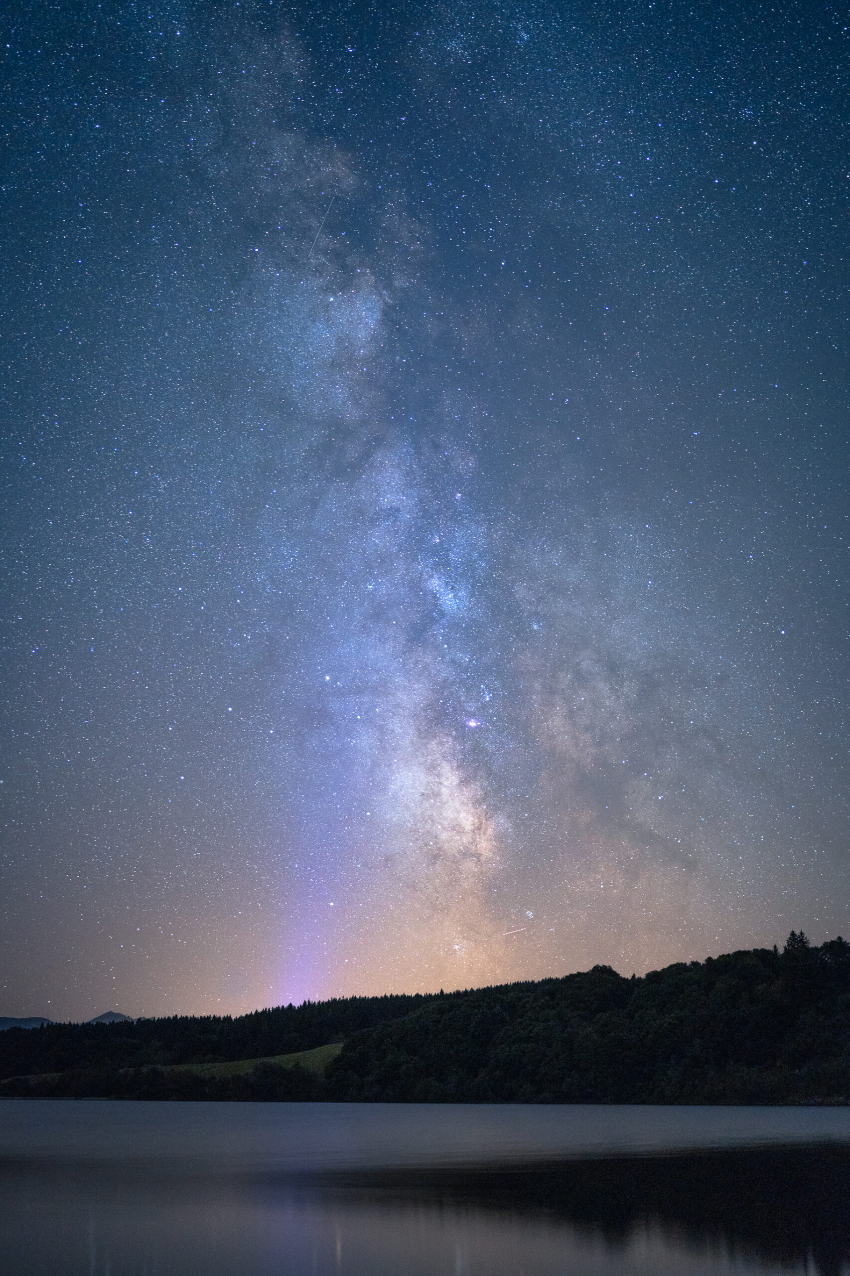 Photographie de la Voie lactée au-dessus du lac de Guéry, Puy de Dôme